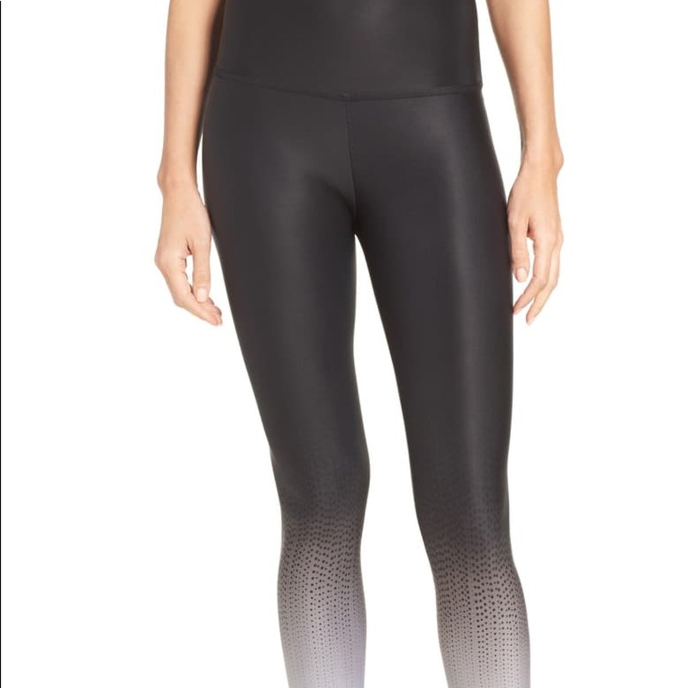 Beyond Yoga fade to black high waisted leggings